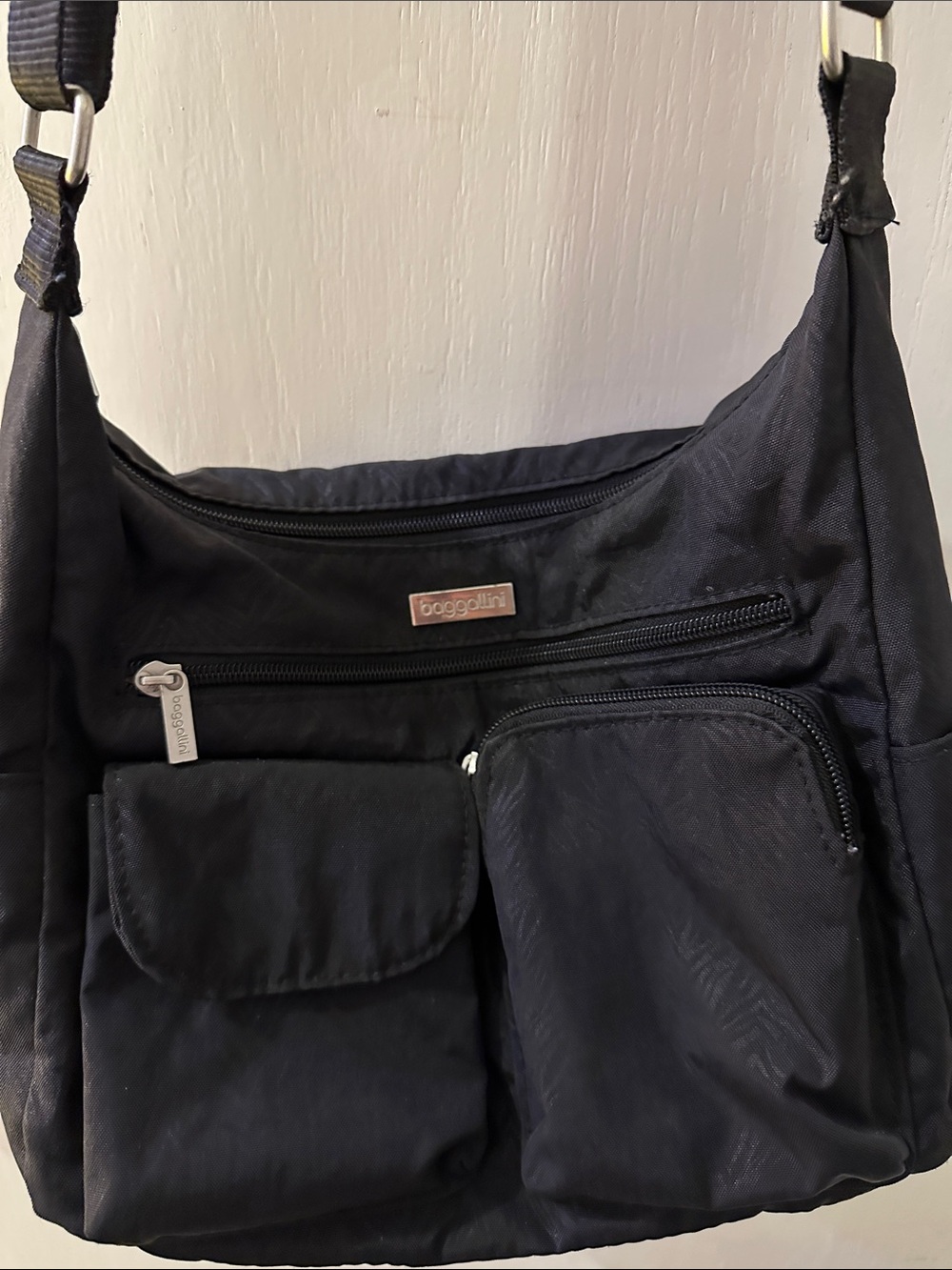 Baggallini Black Men's Messenger Crossbody Bag